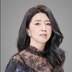 [인물 집중] “법과 음악을 넘어, 무대 위에서 빛나는 두 얼굴” 배우 이연주 & 박새슬, 연극『레미제라블』순천의 히로인